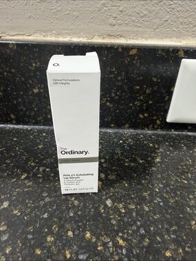 The Ordinary PHA 5% Exfoliating Lip Serum – White
